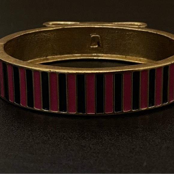 Pink & Black Clamp Bracelet, smoke free home - Picture 4 of 4
